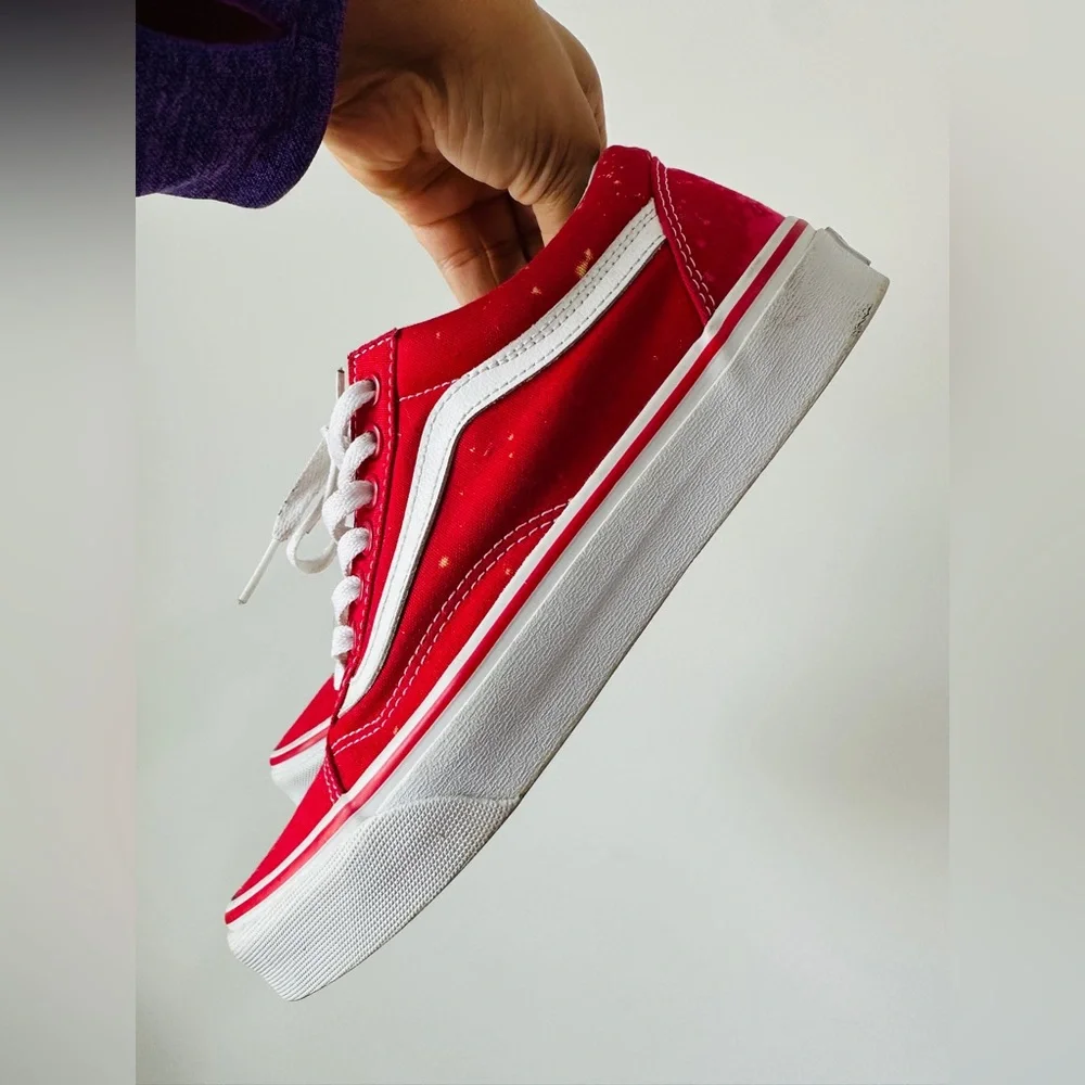 Red & White Unisex Low Top Vans Off The Wall Sneakers